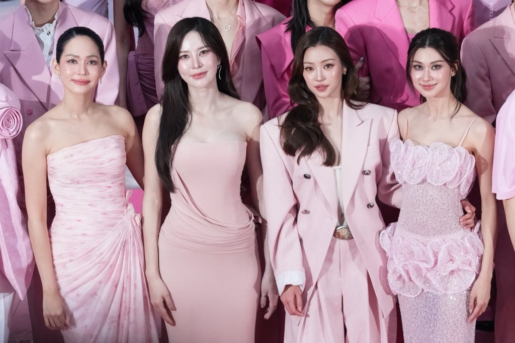 四个漂亮女人对我眼睛好舒服啊puinoonbint & lenamiu ​​​