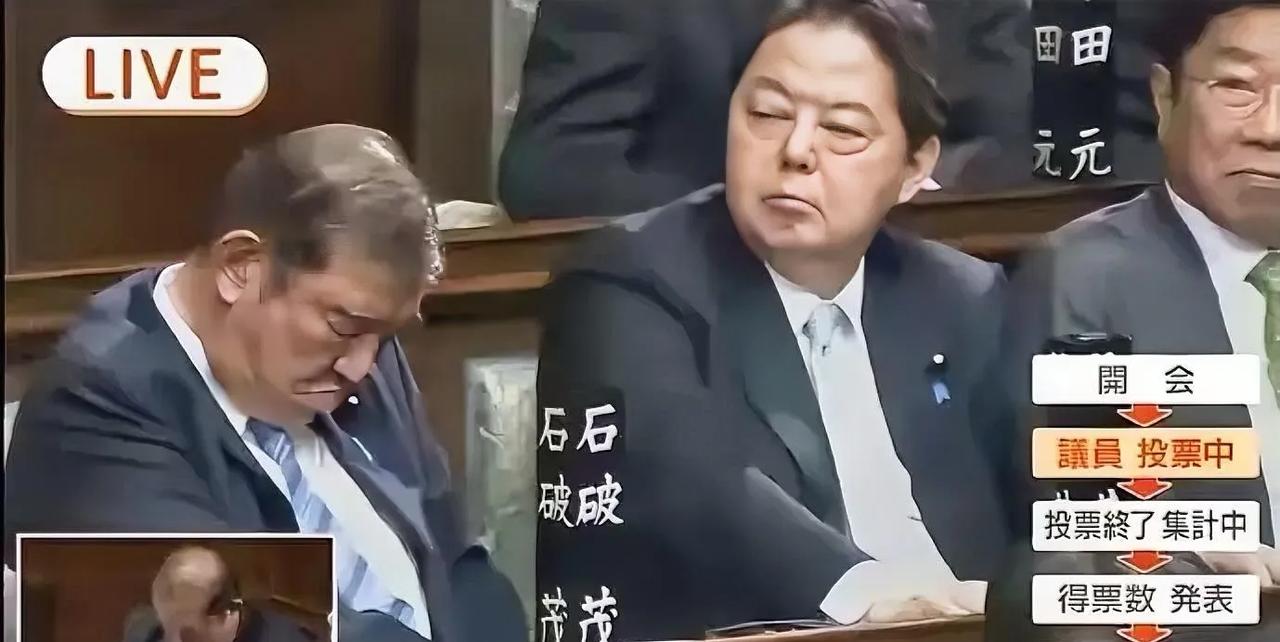 日本人的行为颇为耐人寻味，在短短42天内，他们竟两次将选票投给了同一位首相候选人