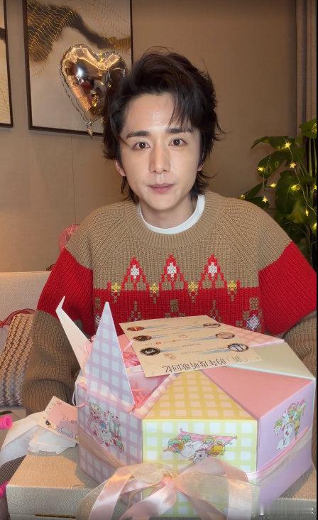 张新成 今天我真没开美颜 张新成直播时一本正经说自己没开美颜，还跑去确认，这颜值