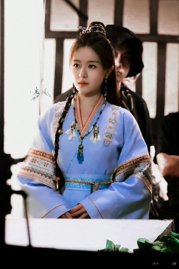 #新浪娱乐[超话]##李兰迪张雅钦流水迢迢路透图# 哇塞不允许任何人错过这组路透