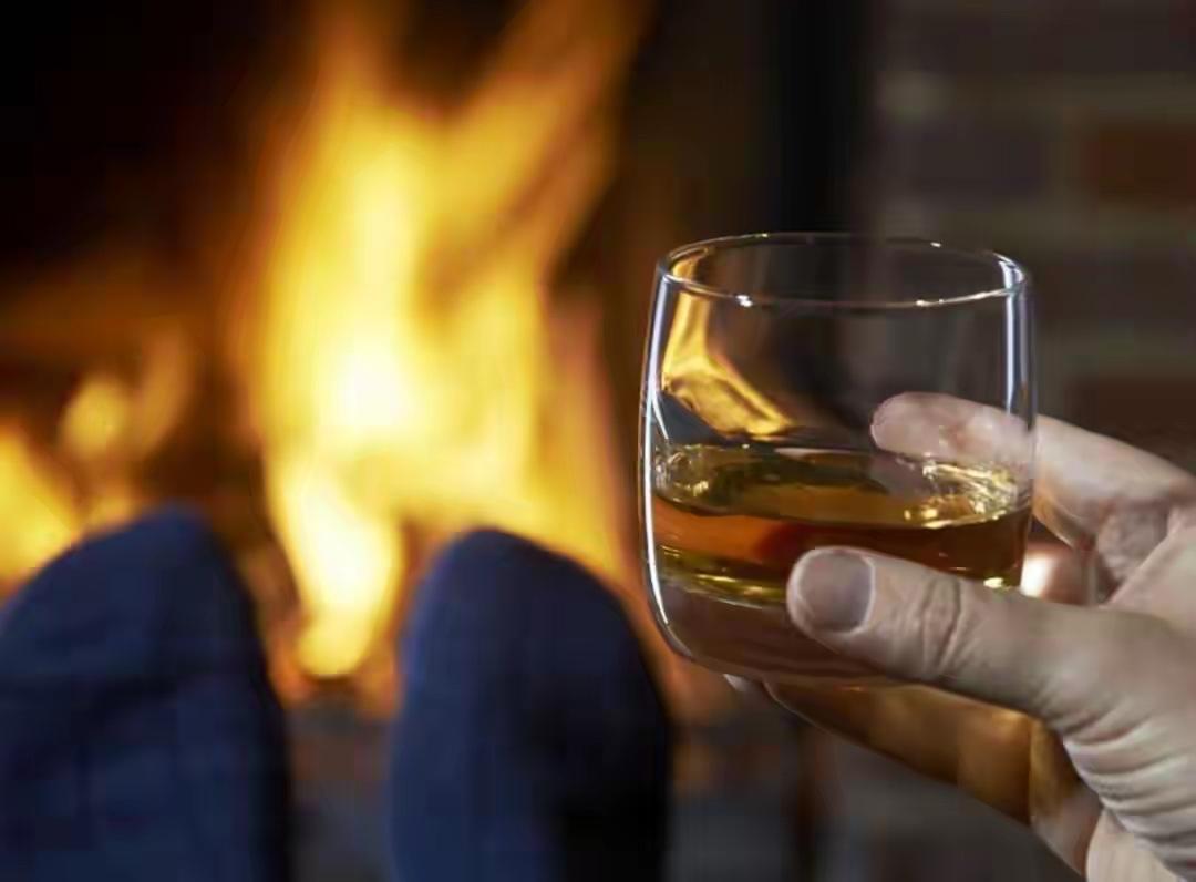 谁在替酒精洗白？从“适量有益”神话到公共健康危机：资本、伪科普与被误导的公众
