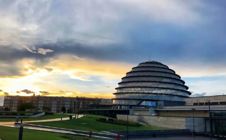 [微风]卢旺达：比越南更会抄作业，直接成为非洲增速第一！
 
卢旺达，这个曾经饱
