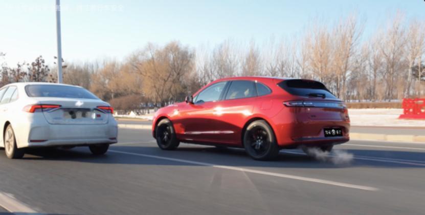 冬季通勤，问界新M5 Ultra车主的真实一天
冬天早上最痛苦的事，莫过于离开被