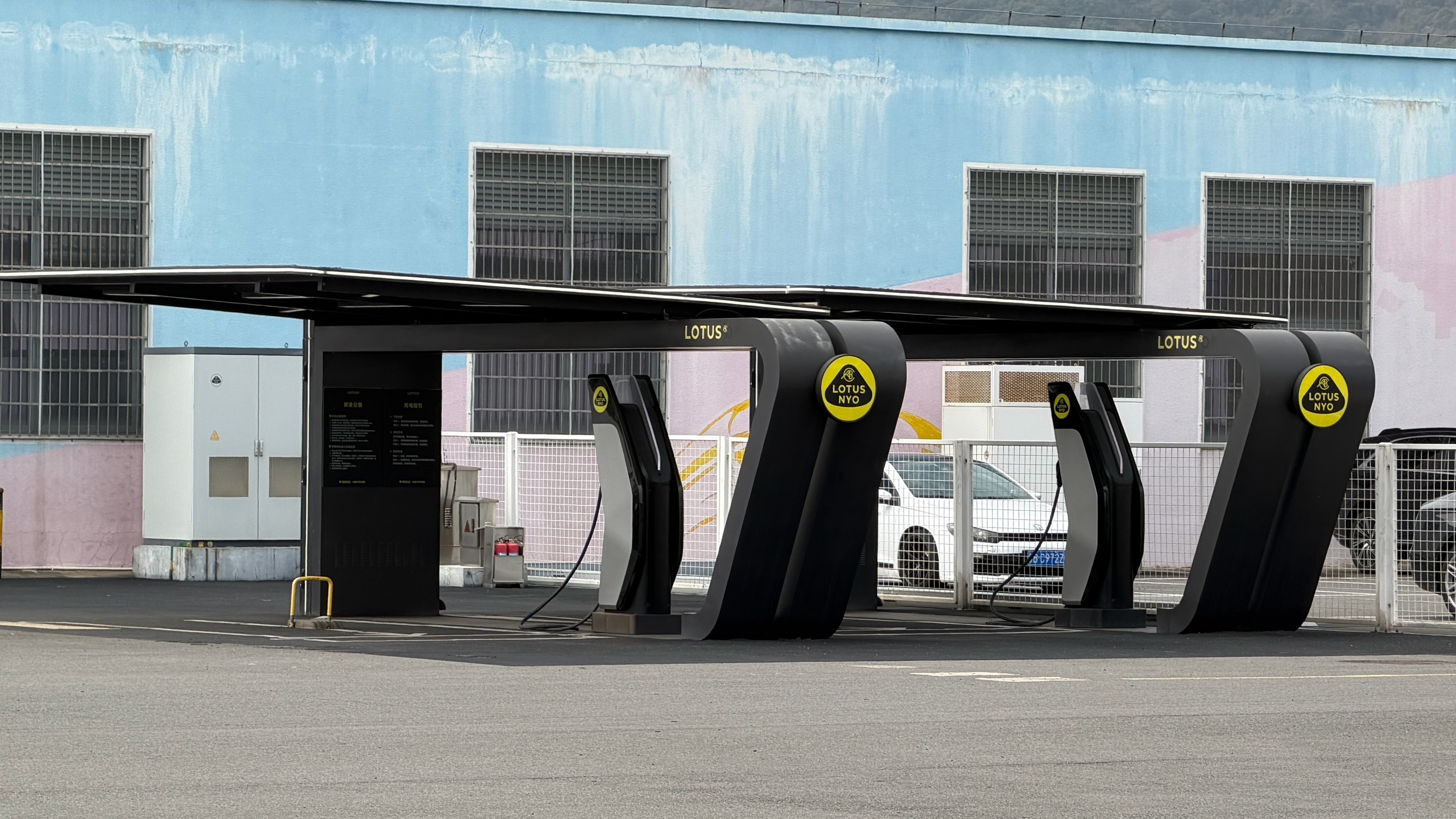 莲花的超级充，在赛车场出现真帅啊大v聊车