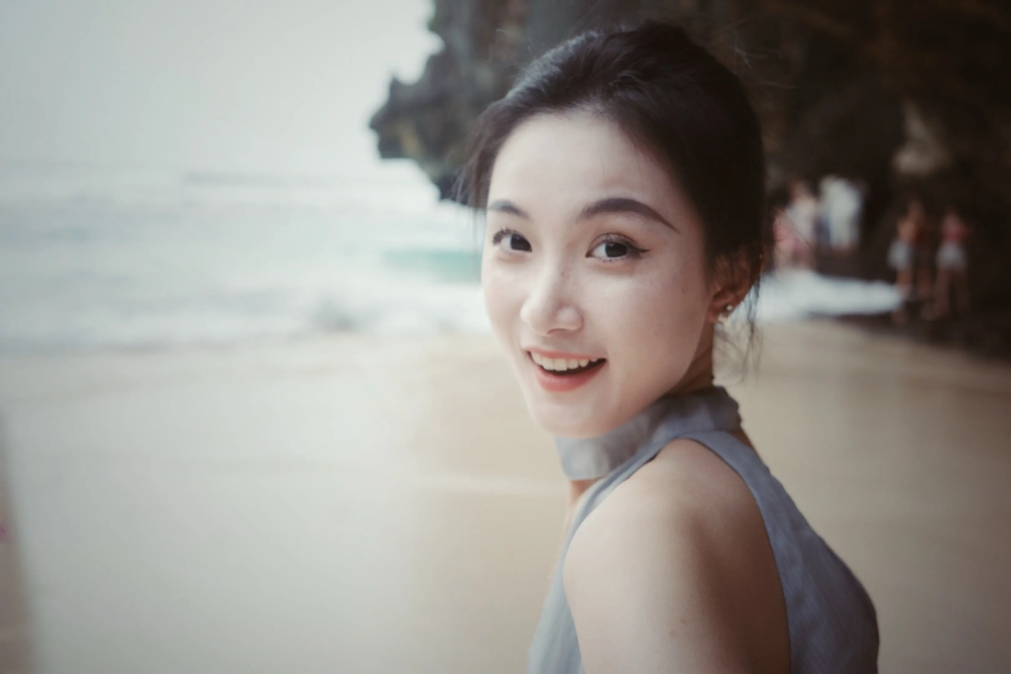 为什么只记得我的不好 不记得我陪你走过的路呢