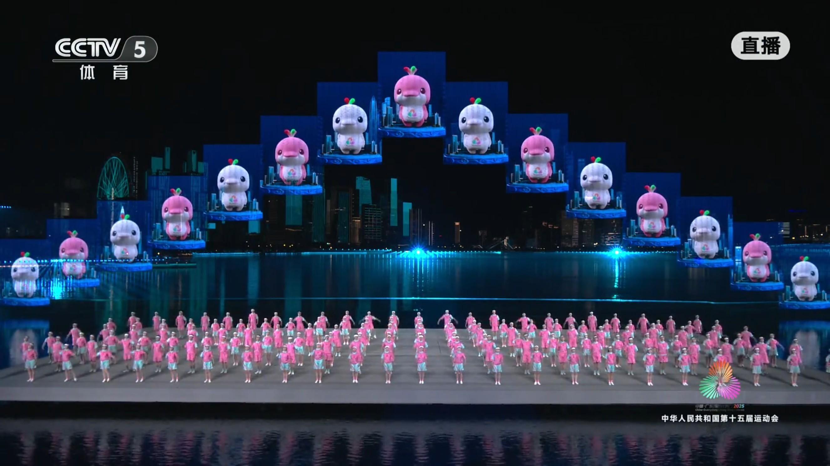 经过b十几天难忘的比赛，中华人民共和国第十五届运动会昨晚在广州闭幕。本届全运会由