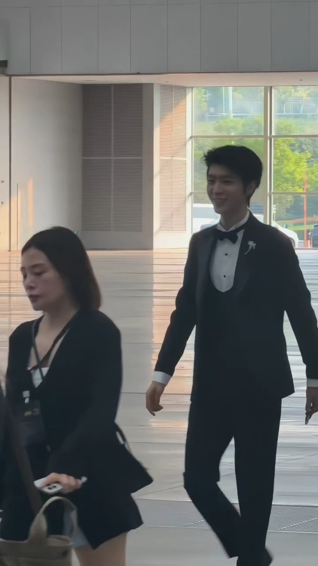 一个开朗丞～ 