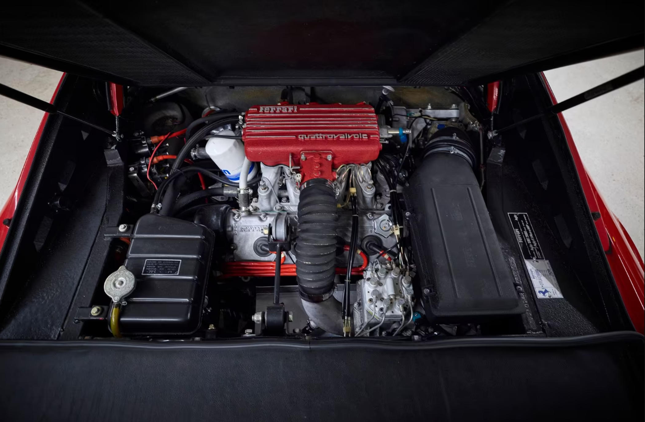 好车分享 Ferrari 308 QV Berlinetta，法拉利不但老了还是