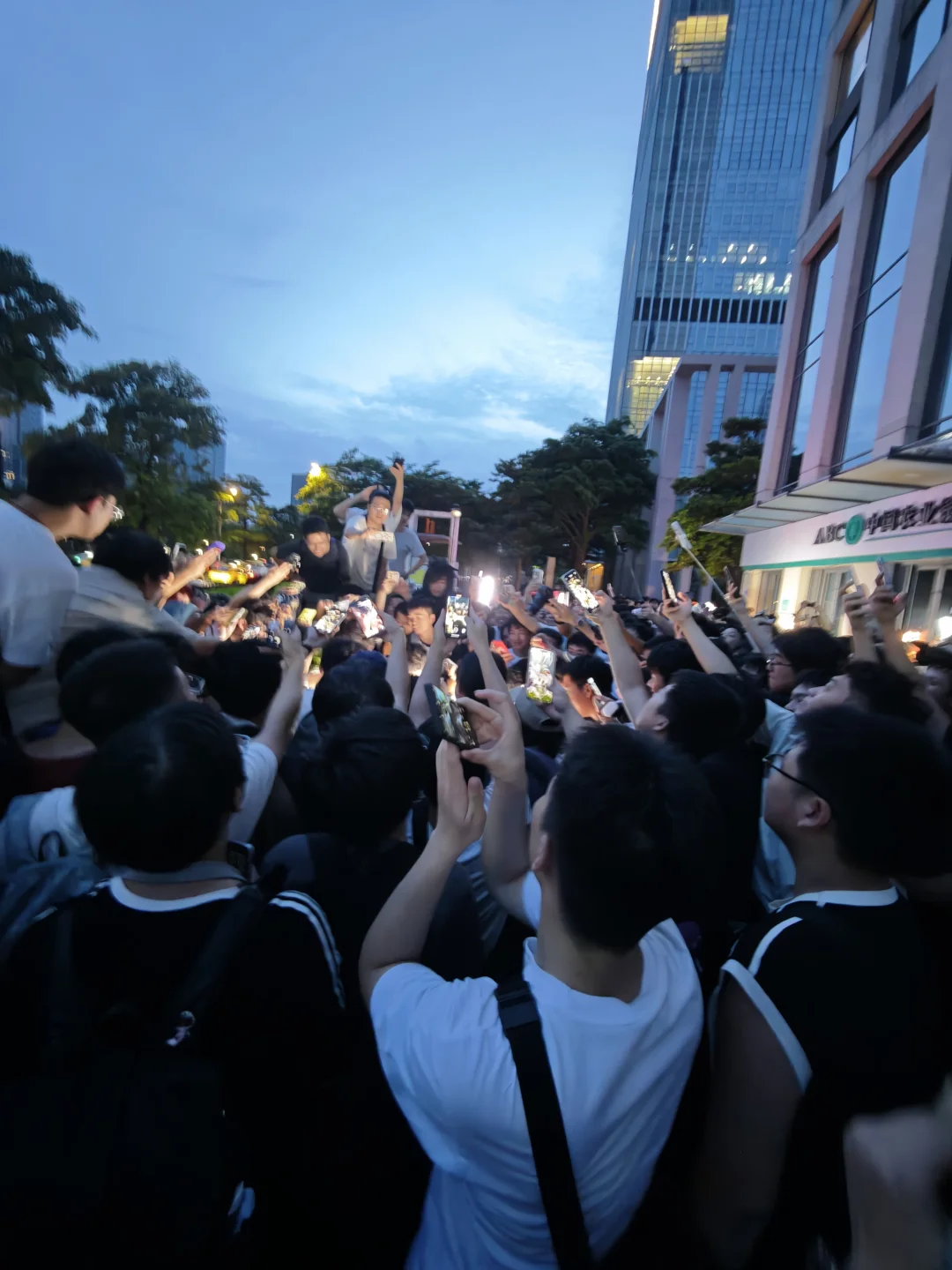 听说在喝柠檬水[暗中观察R][暗中观察R][暗中观察R]