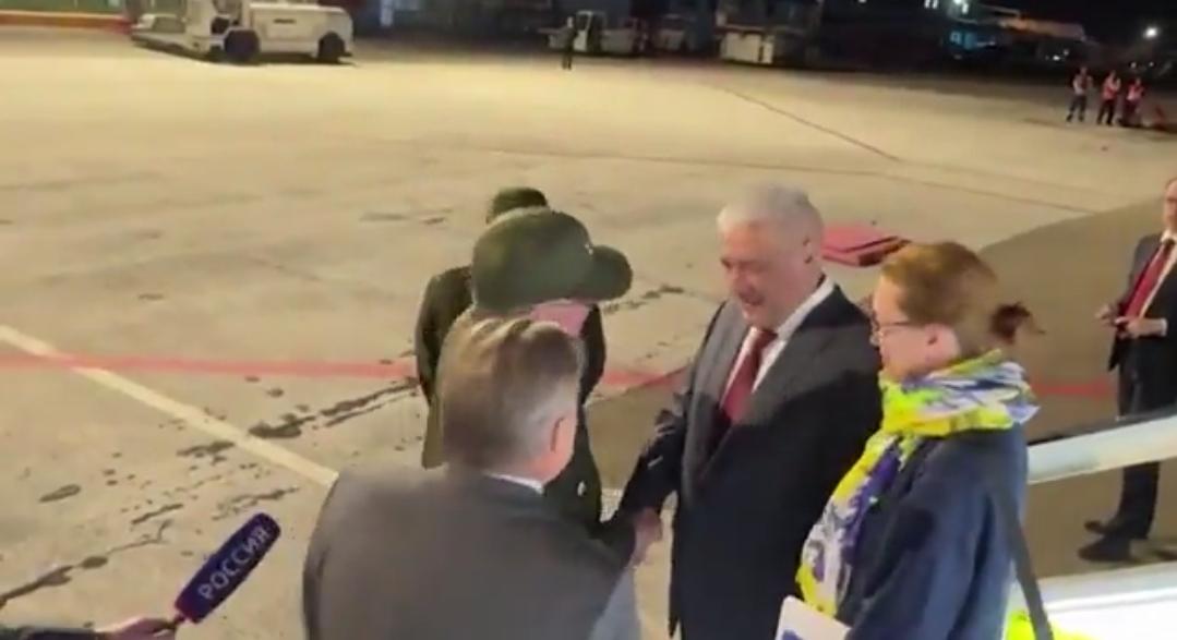 新闻快讯——特朗普政府加大对哈瓦那施压之际，俄罗斯部长出访古巴。
自2022年以