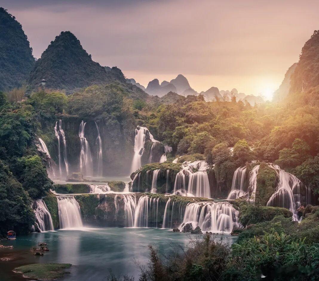 手机壁纸[超话]心情愉悦是大补，情绪低落是大伤，所以说，活得轻松点、快乐点! ​