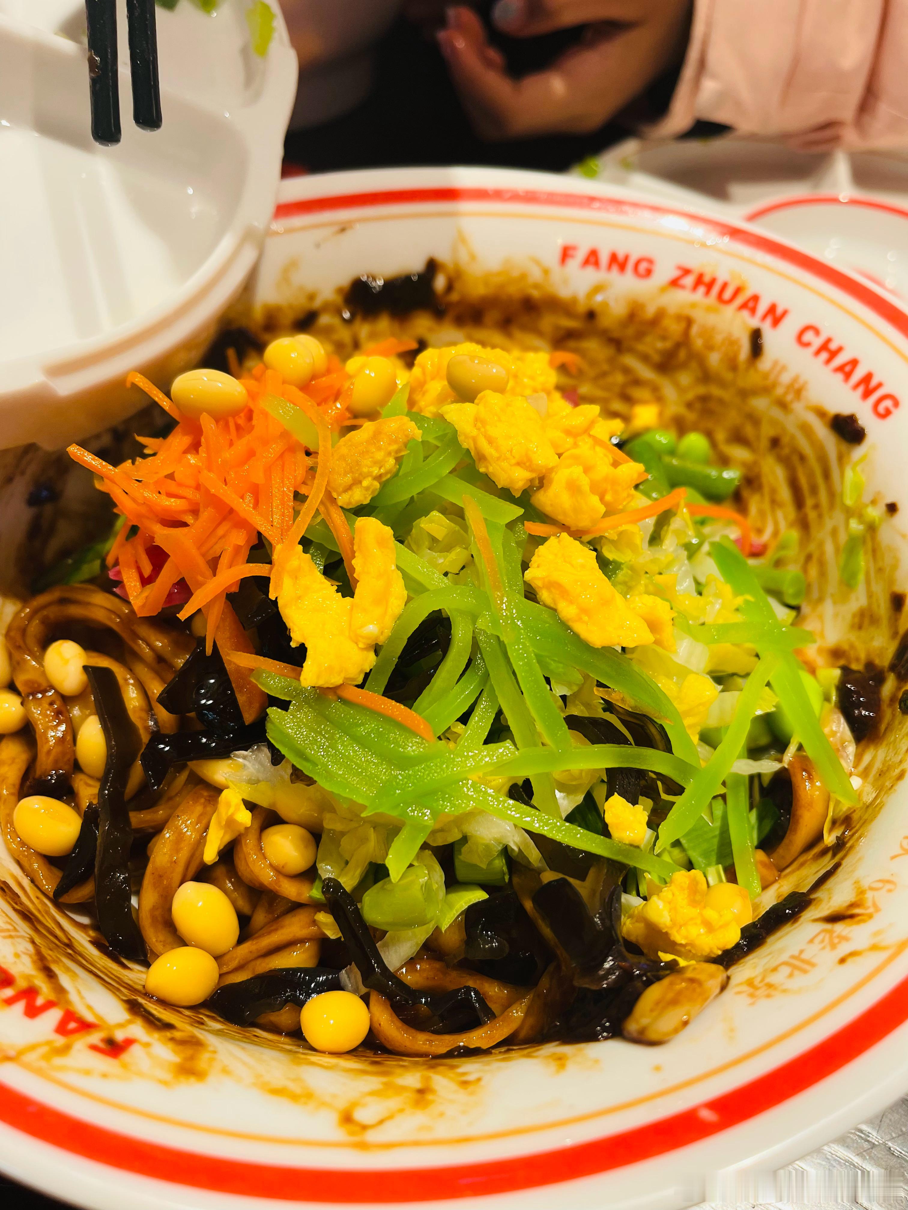 #注册营养师[超话]# 有人问我：孩子吃饭挑食、口味重随老人，怎么办？我很是无语