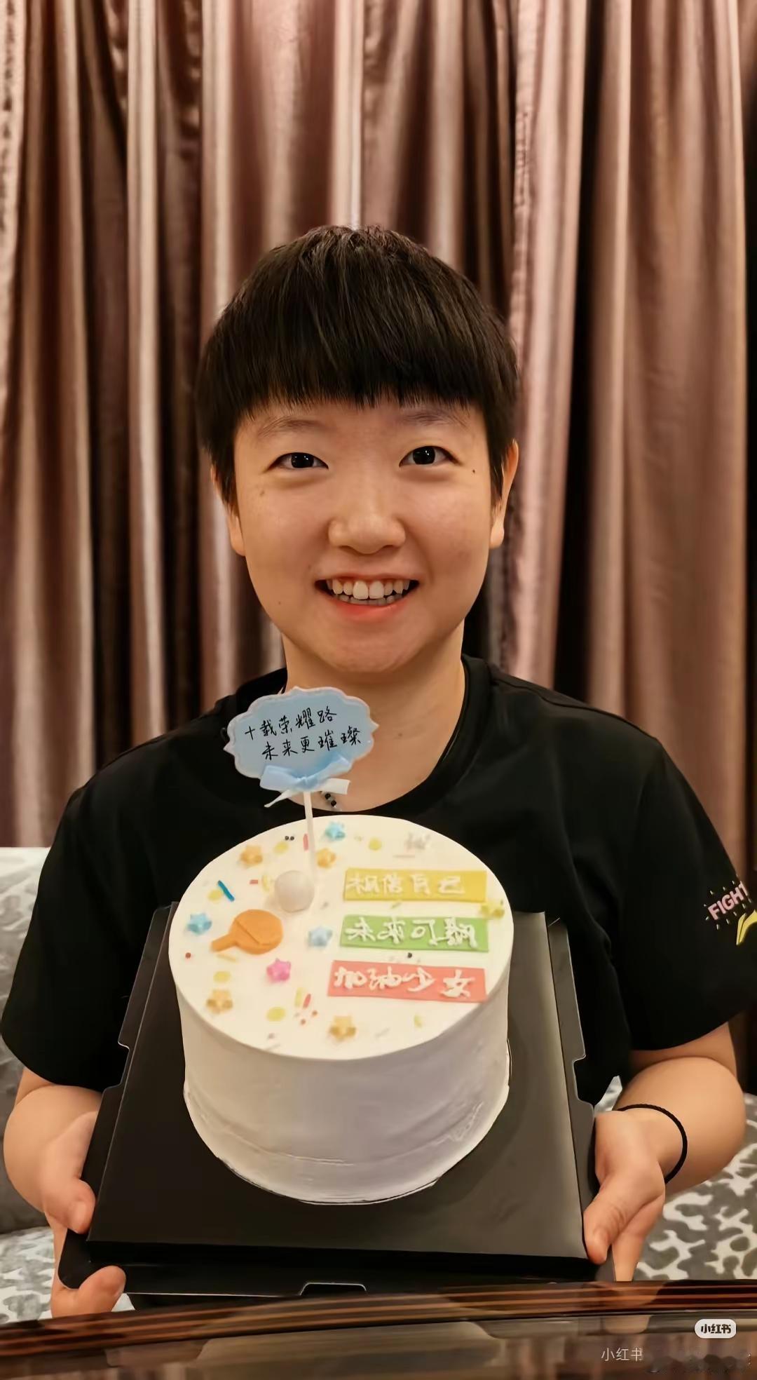 十载荣耀路
未来更精彩！
祝福莎莎
越战越勇
越来越好
洛杉矶梦圆，加油！
……
