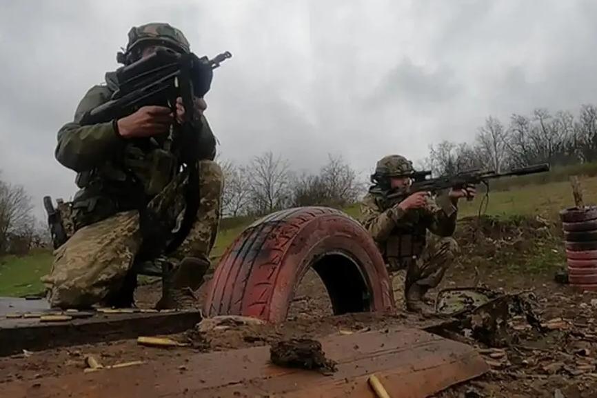 北约国家帮助乌克兰训练士兵，使得这些乌军士兵在经过战场的洗礼之后，比很多北约国家