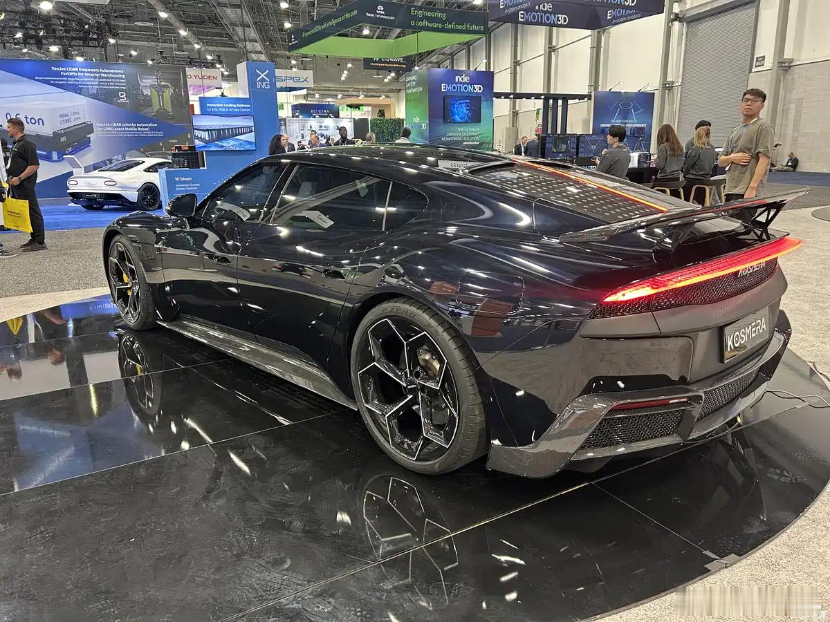 追觅造的“布加迪”居然还去参加CES了，有一种有钱不知道怎么花的感觉