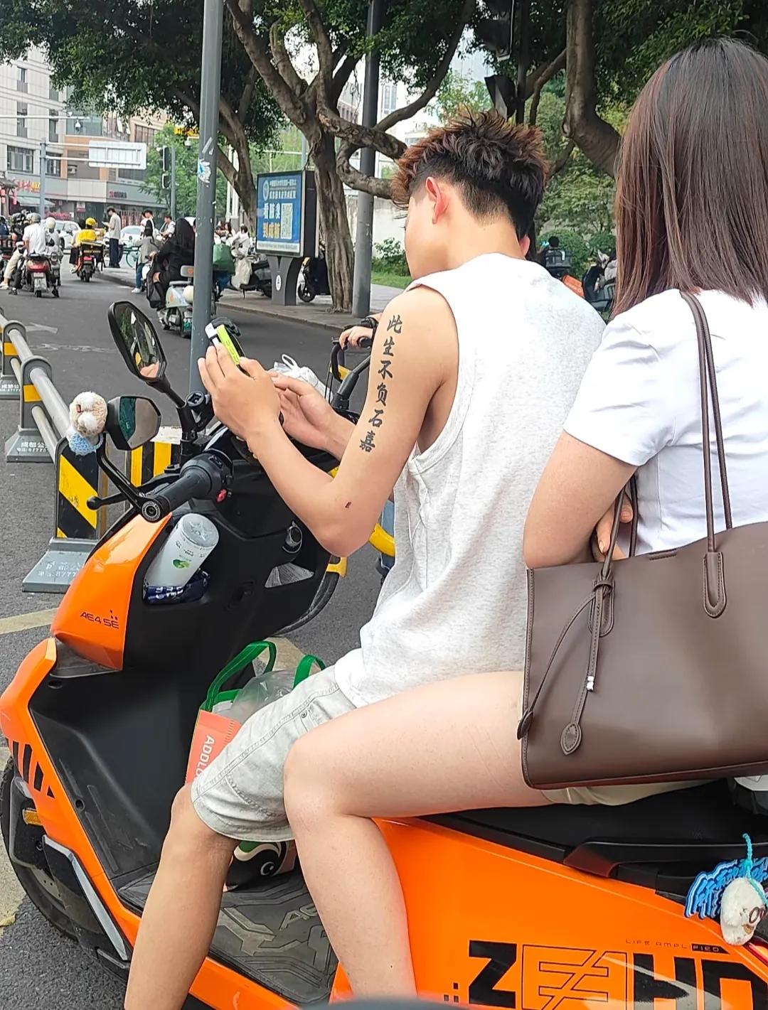 把女友名字纹到身上就能锁定爱情吗？如果真分手了该怎么改？