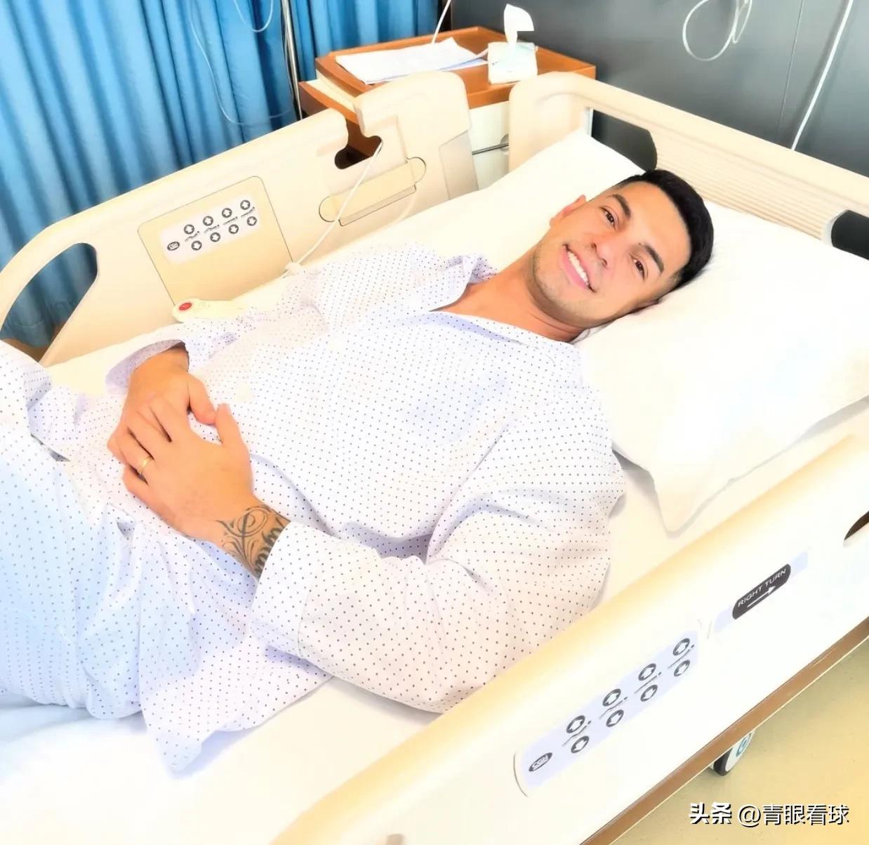 申花应该尽快与路易斯续约，如果不续约，路易斯伤愈复出后，踢比赛会很保守，不敢拼、