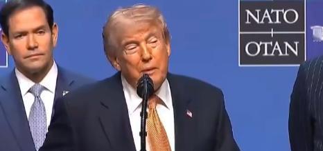 【特朗普说，在闭门会议中，北约领导人向他坦白了他们的爱意。“人们喜欢我所做的工作