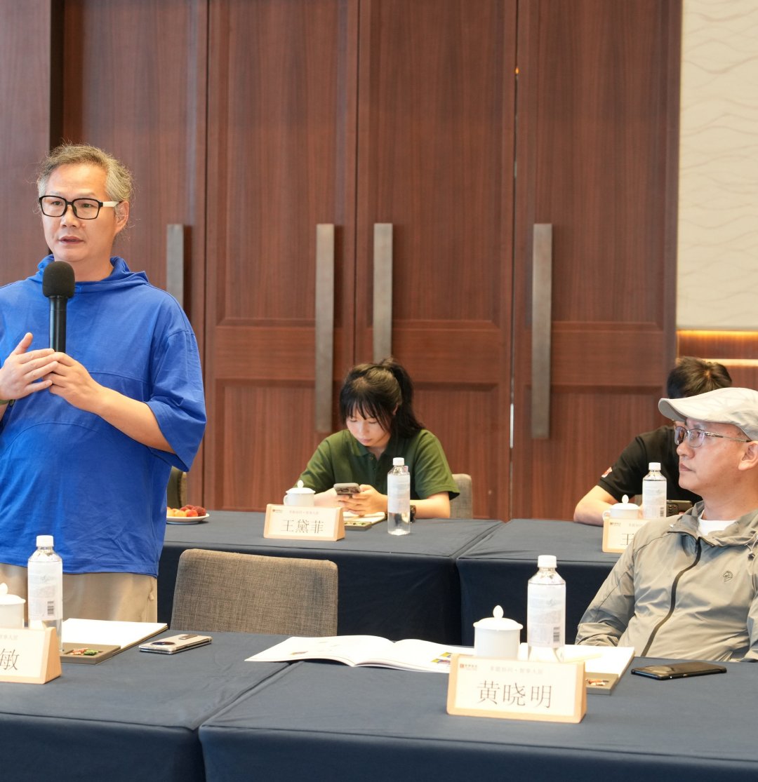 杨梅不冰住吭哧吭哧可以吃大半框然后到吃烦了，冰杨梅真的很爽，可以让嘴巴不闲着但又