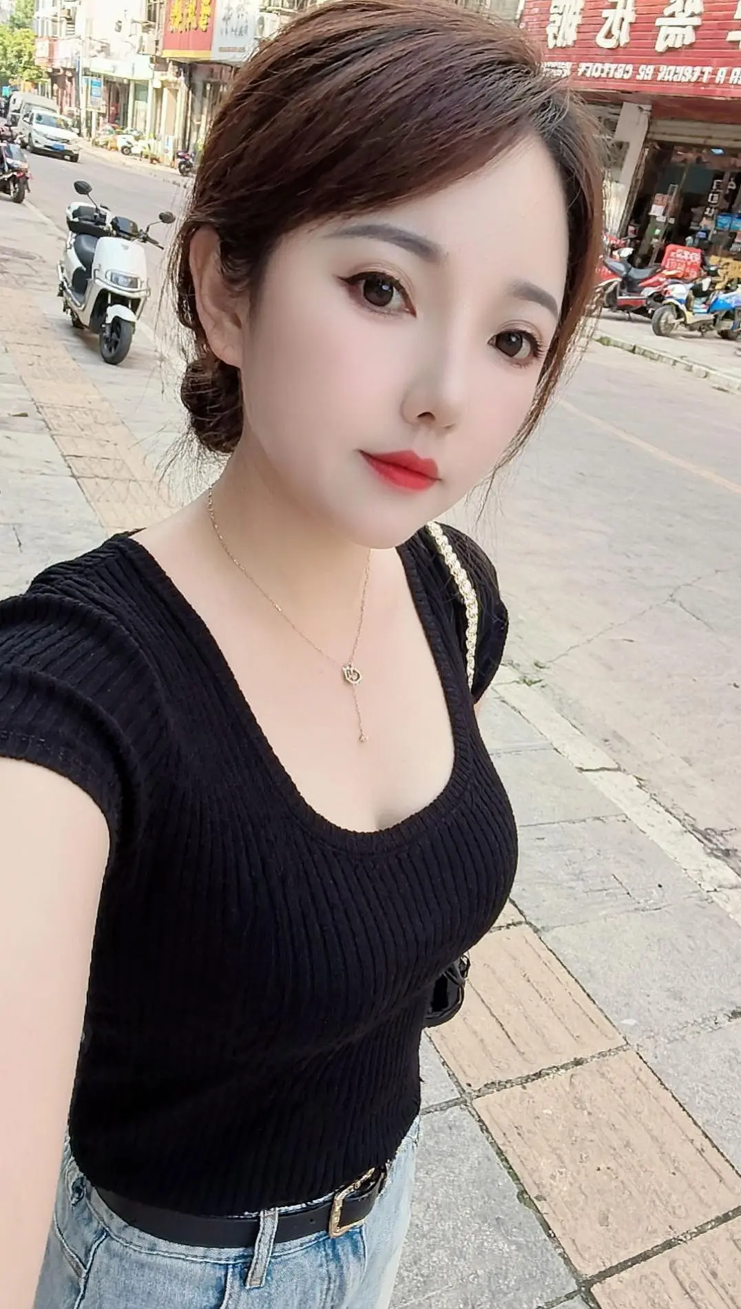 管他呢，格局打开。嘿嘿嘿