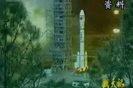 1992年3月22日，中国在西昌卫星发射中心使用‌长征二号E（长二捆）火箭‌发射