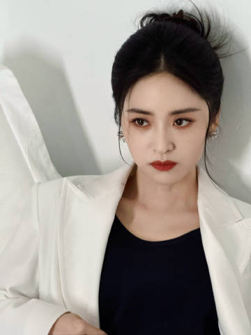 直观感受到了沈月的美 这还是我认识的那个沈月吗？从小女生变成大女人了