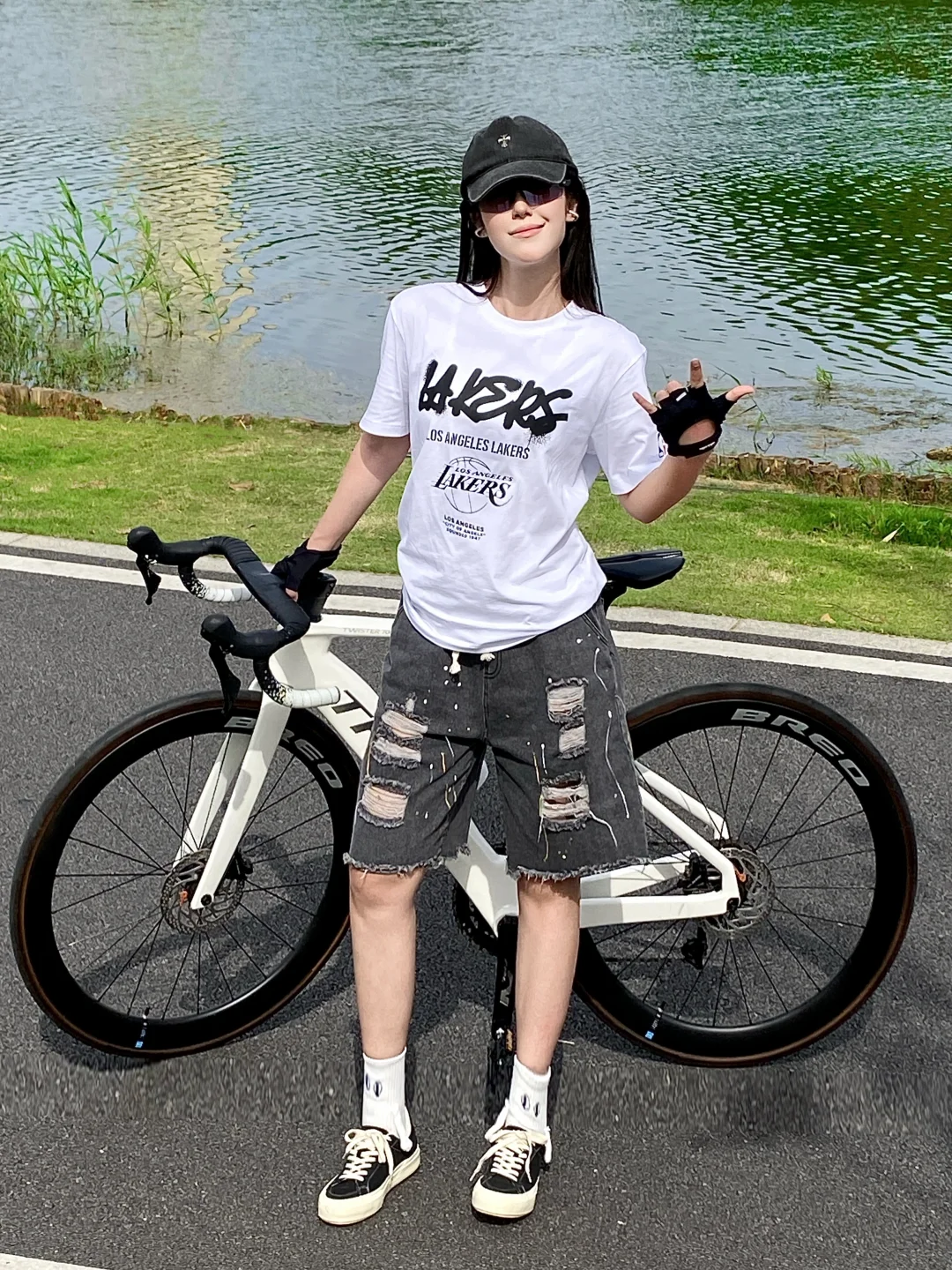 清爽又随性的少年感骑行穿搭
