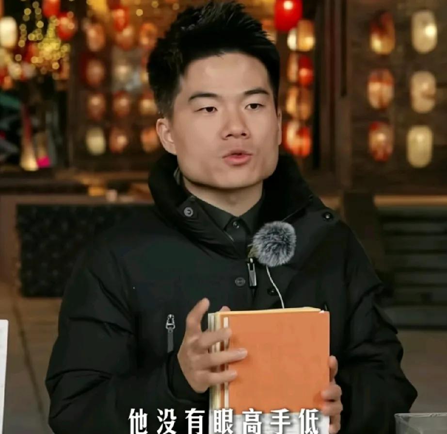 山东之行，董宇辉讲关于孔子的书时，说到这样一段经典的话：

“一个人的伟大，在于