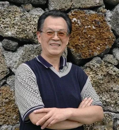 笔墨纵情 气势雄厚丨著名画家杜巽中国画艺术