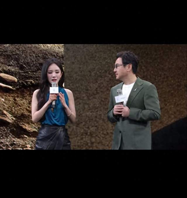 内娱最长寿连续剧更新了！沈腾“忘扶”，杨幂上演了“百米冲刺”