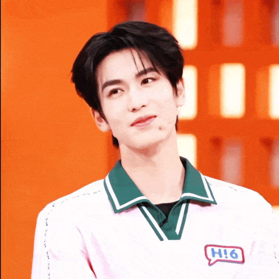 张凌赫这样的风格好有活力呀，为什么不出演现在校园剧？ ​​​