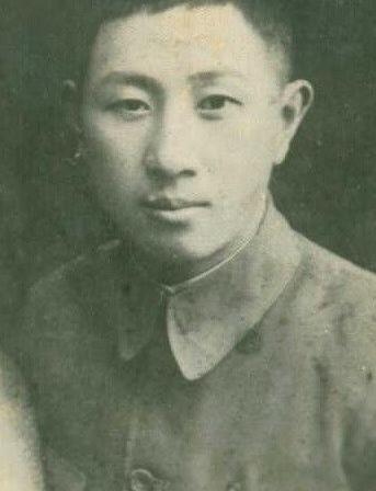 翁自勉：护蒋落下终身残疾，隔海守乡愁40年，骨灰终归故土 
 
翁自勉原籍浙江丽