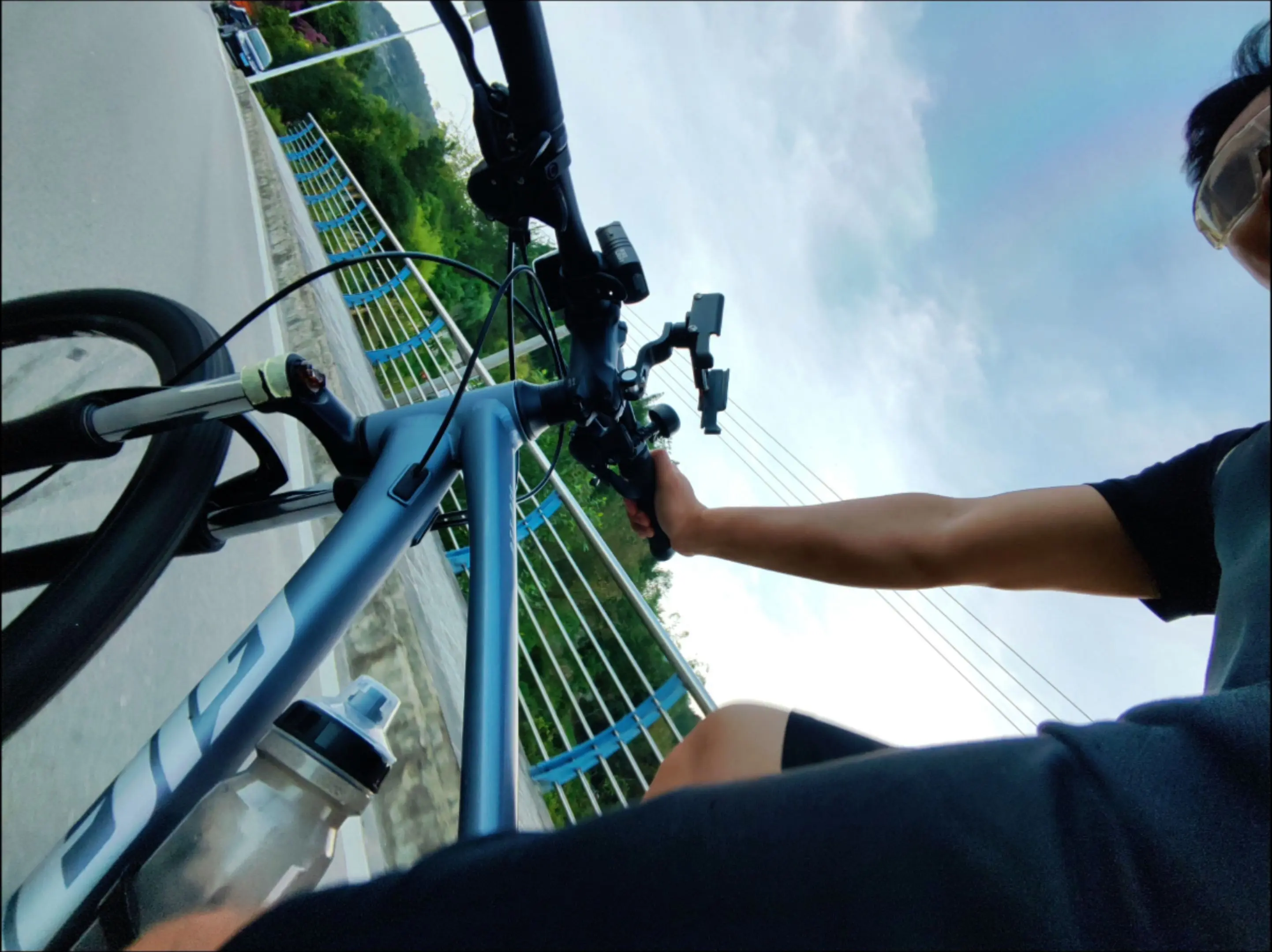 让骑行成为一种生活 骑时快乐很简单 风和自由