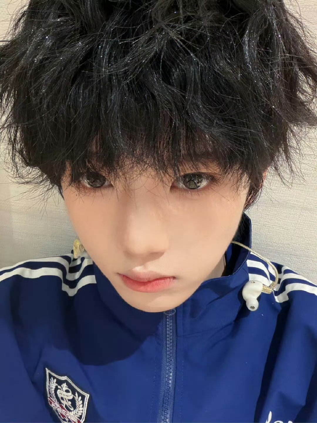 张函瑞高会自拍贵价卡来了小猫一位 