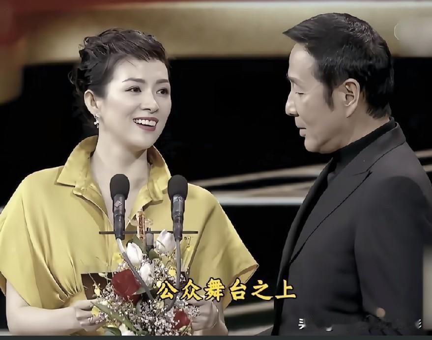 两位实力派同框颁奖，你最喜欢他们各自哪一部代表作？
