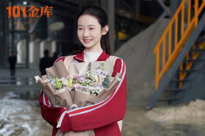 第一个让张艺凡穿校服的是天才 第一个让张艺凡穿校服的是天才，终于见到张艺凡穿校服