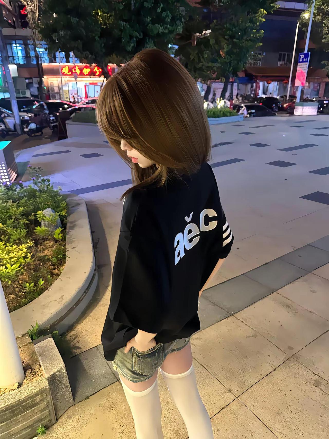 我以为我是恨你的 没想到只是恨你的离开零碎岛屿美式复古字母条纹刺绣短袖 @零碎岛