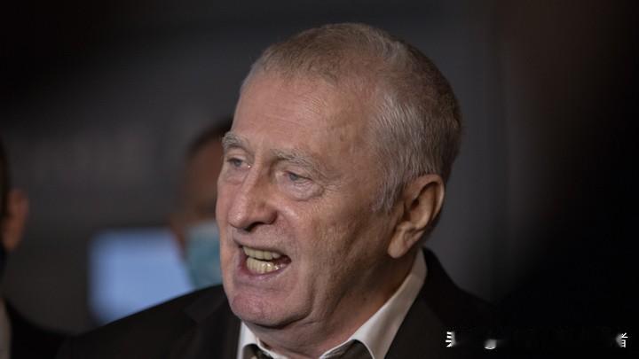 日里诺夫斯基的预言正在成为现实：我们是否正处于一场给乌克兰蒙上阴影的战争的边缘？