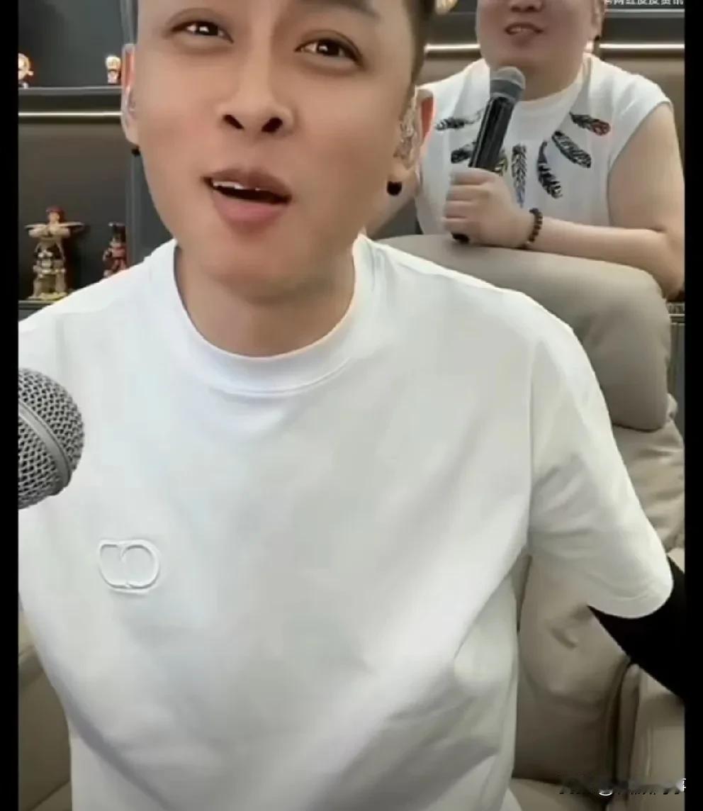 雷少断言洋洋洋再无重回巅峰能力！

              八卦主播雷少分析
