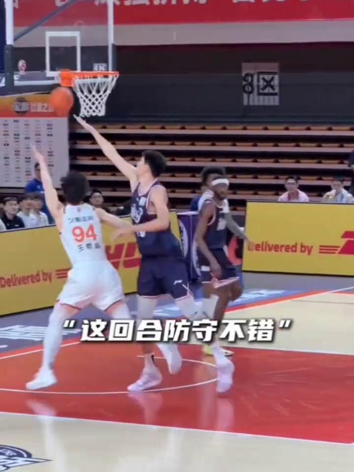 徐昕VS王哲林打的非常棒，一点都不落下风。
文班亚昕实力如何？联盟第一上海检验。