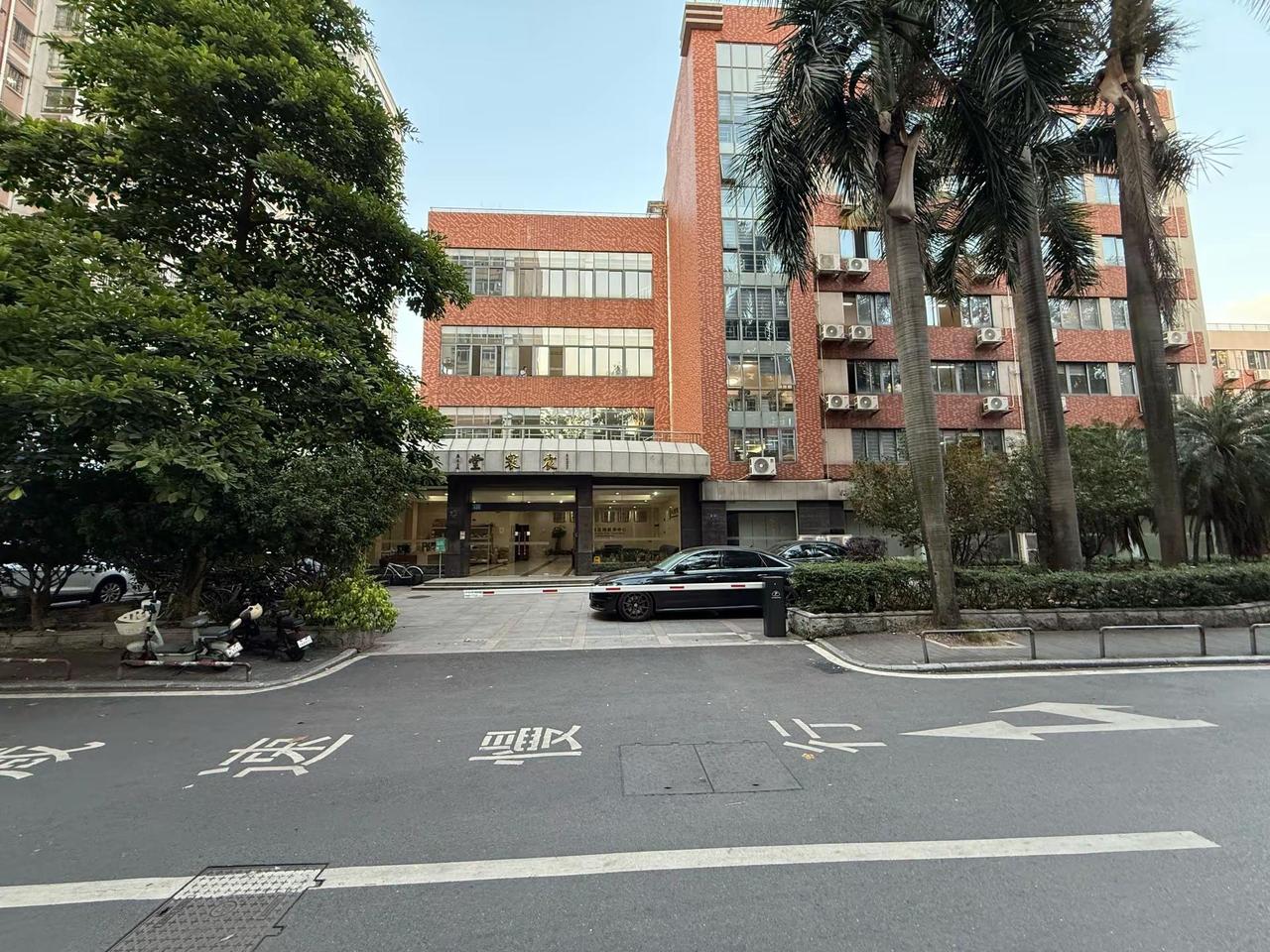 于海青：为何说在中大老校区穿行妙不可言? 那一天，我特别想去中大走一走，因为这个