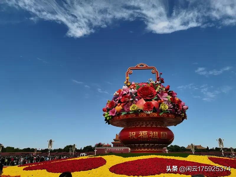 国庆期间，评论区简直是个装满惊喜彩蛋的“百宝箱”。刷社交平台时，好多有趣评论映入