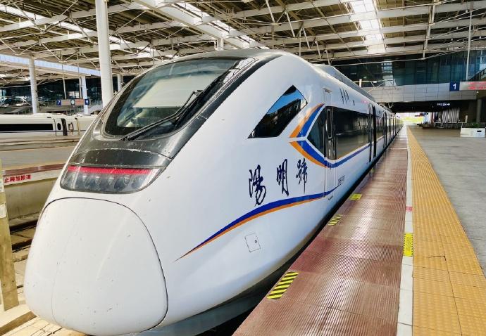 【单程17元宁波至柯桥城铁30日起开通】1月30日起，绍兴城铁柯桥站正式开通运营