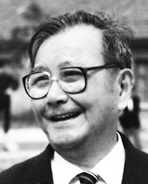 1954年，一批犹太商人想把原子弹的浓缩铀卖给我国。周总理立即找来一位科学家验货