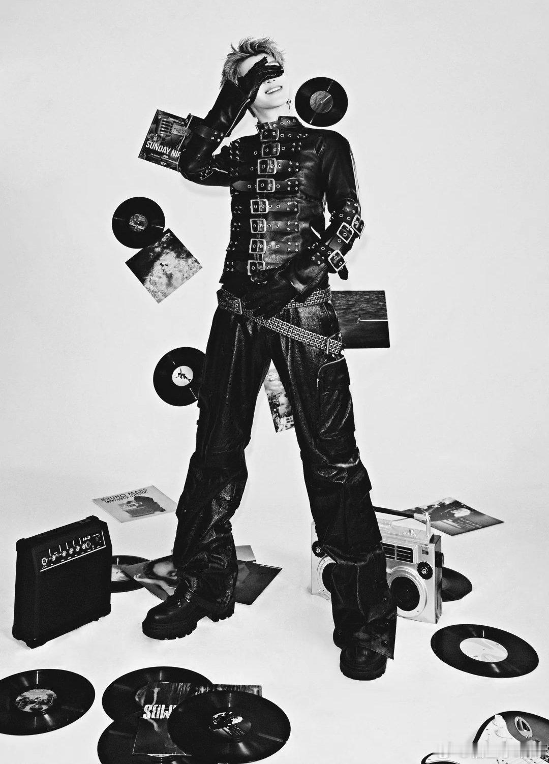 范丞丞分享2026的潮男硬照～ 