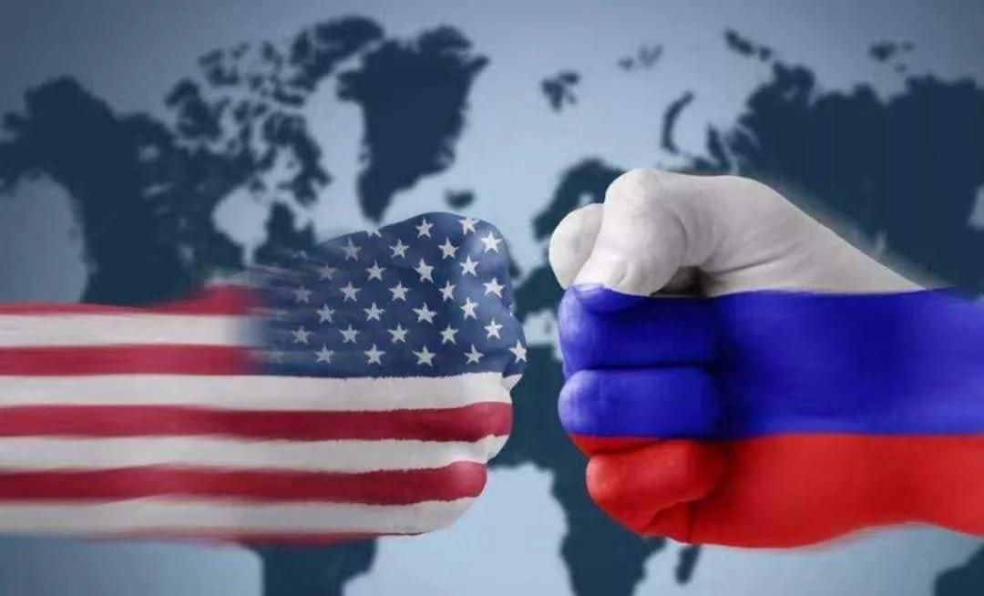 美军前军官克拉皮夫尼克认为，以美军目前的状态，并不适合与俄军打一场常规战。即使在