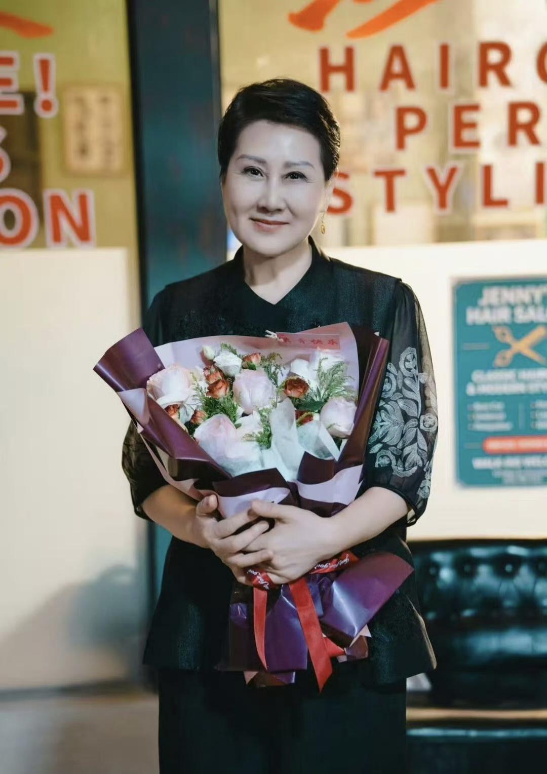 演员张凯丽呼吁“淡化番位”并推动演员署名新规落地，但6月19日其参演的新剧《黑境