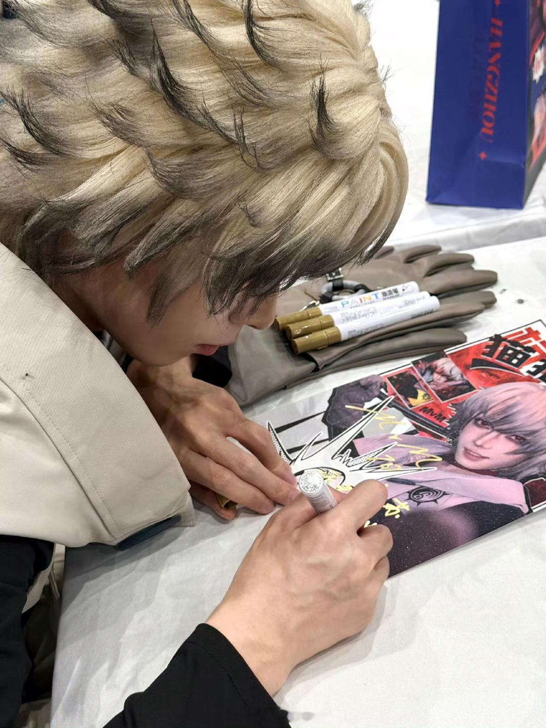 猫猫的coser版签名！！好想拥有lgd猫猫漫展cos初体验acg优创官