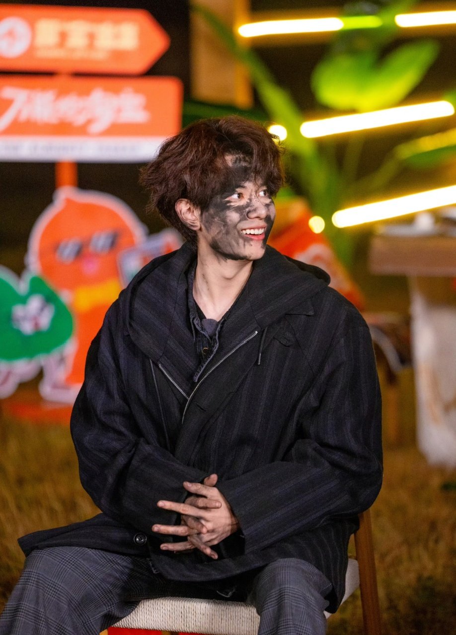 胡先煦必须让白敬亭和黄景瑜返场，决不允许有人白着离开！