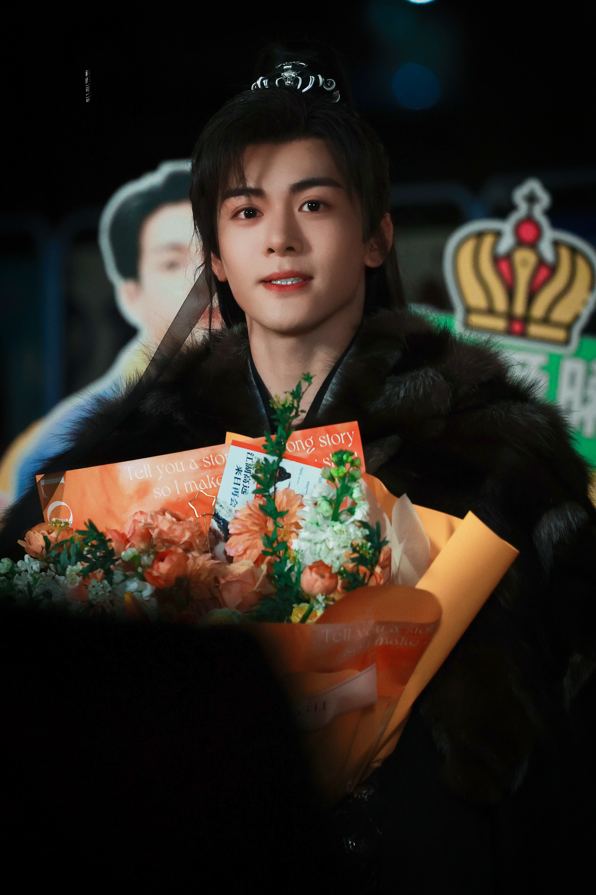 曾舜晞偶遇曾舜晞拍摄家乡宣传片被曾舜晞的家乡宣传片惊艳到，少年感十足又端庄大气，